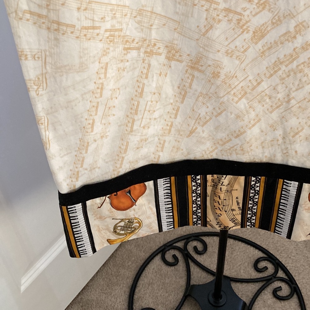 Hand Made Standard Musical Design Pillowcase - Picture 3 of 4